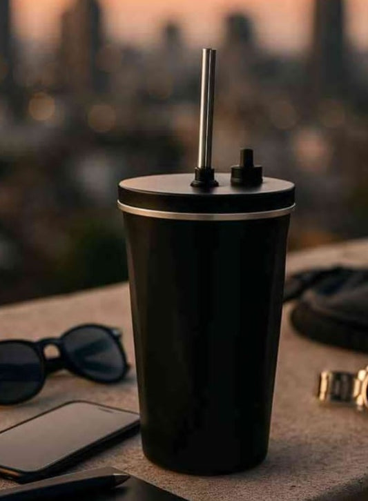 BLACK Tumbler with Straw- 610ml