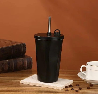 BLACK Tumbler with Straw- 610ml
